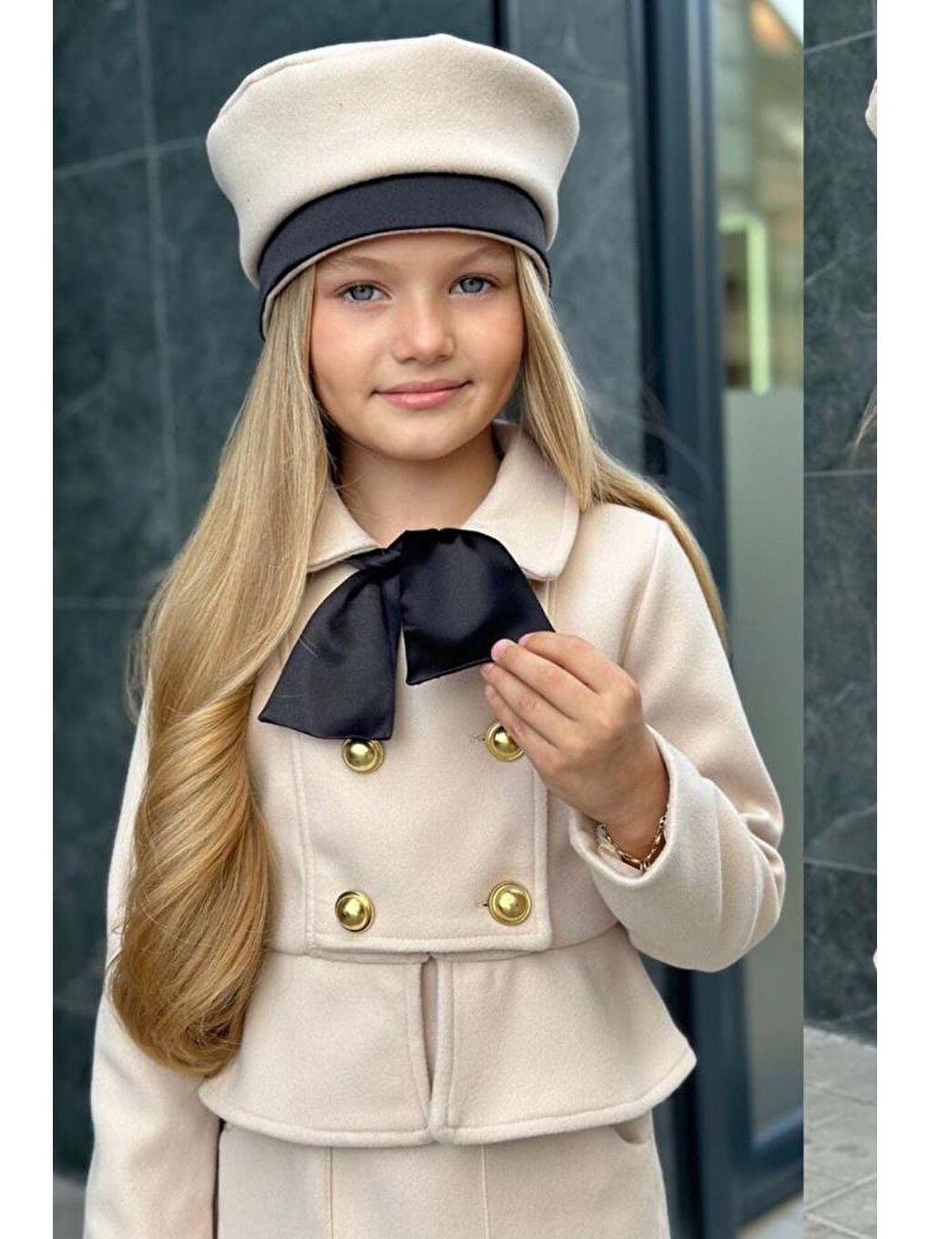 Ekru Kız Çocuk Asimetrik Kesim ve Düğme Detaylı Ceket Eteği Fırfır Detaylı Krem Kaşe Etekli Takım-1