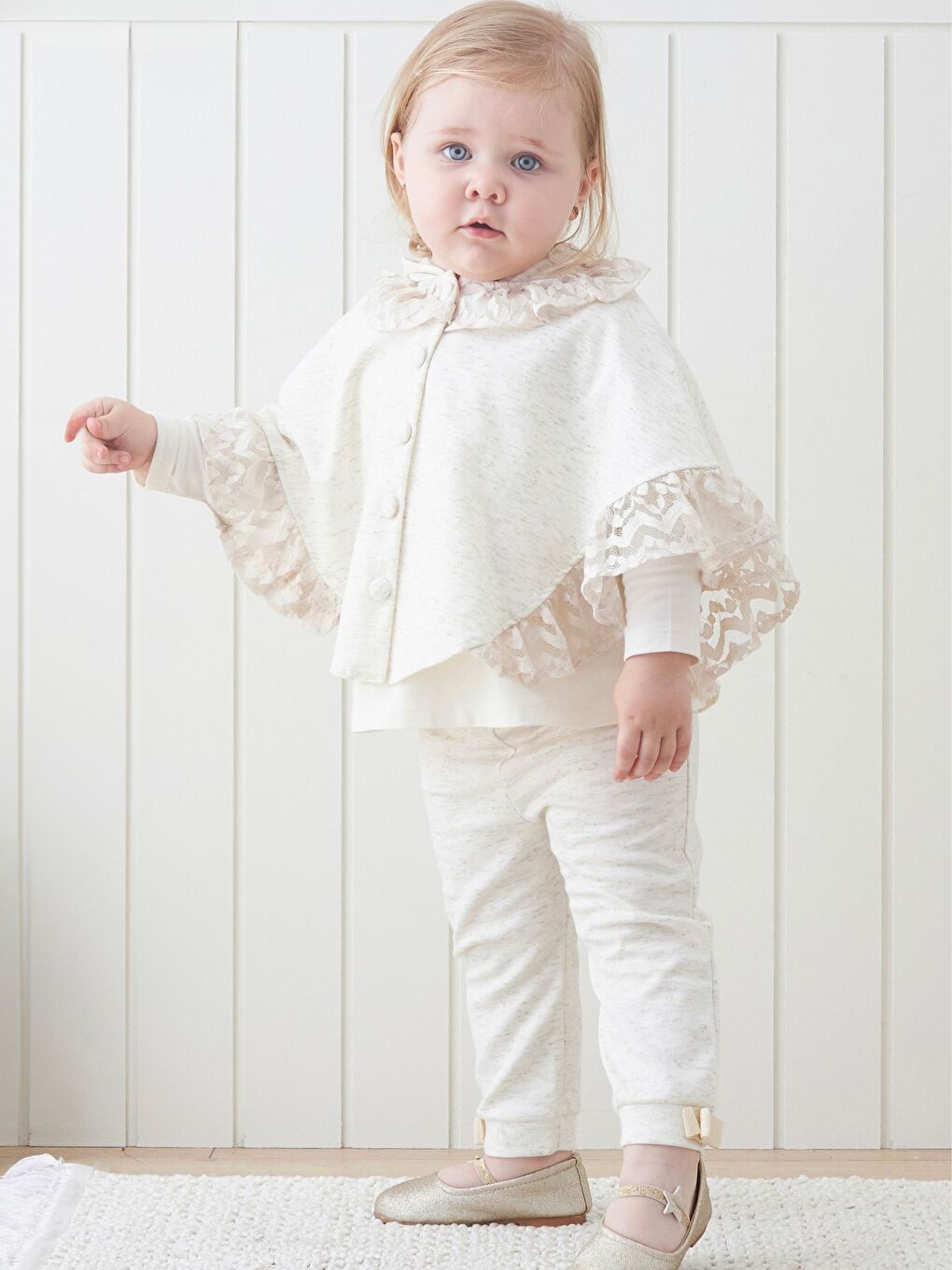 Bej Bisiklet Yaka Uzun Kollu Kız Bebek Bluz, Bolero ve Pantolon 3'lü Takım