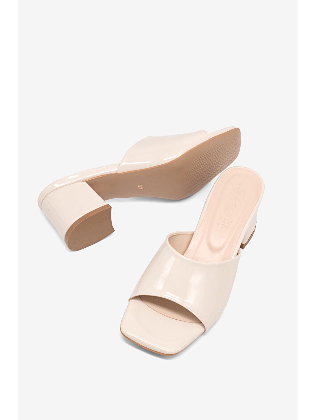 Kadın Bej Rahat Kalıp Topuklu Terlik-3