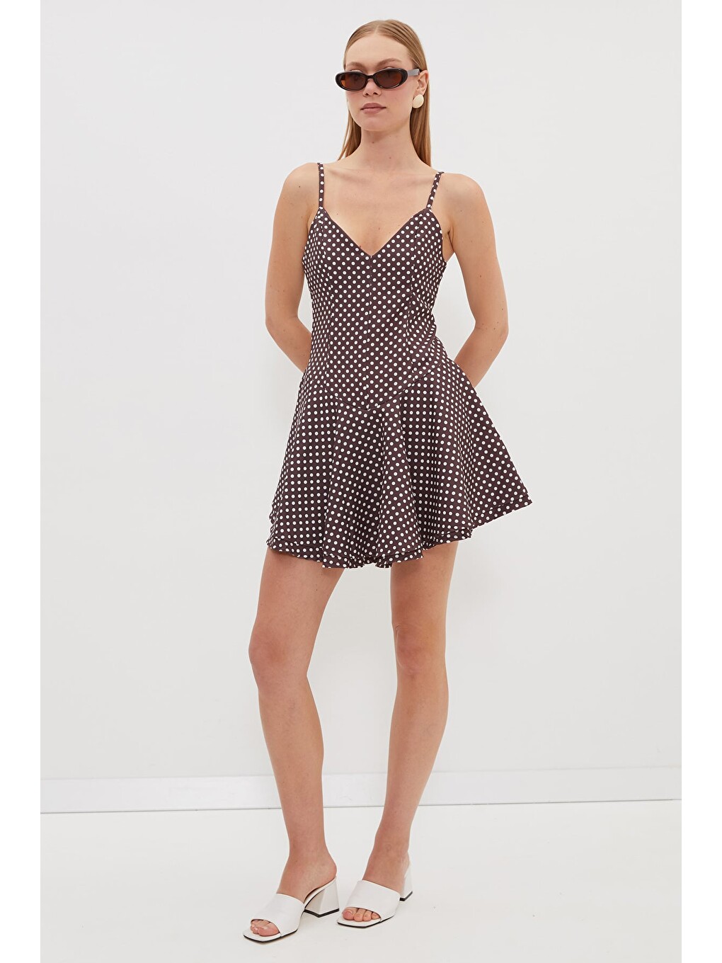 Kahverengi Puantiyeli Askılı Mini Boy Elbise-2