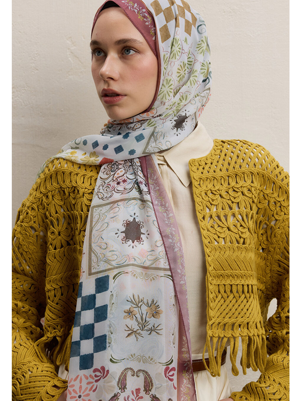 Pembe Bella Desen İpek Krep Şal Gülkurusu-3