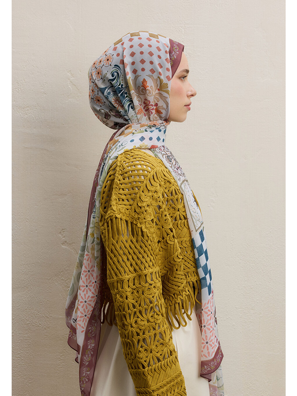 Pembe Bella Desen İpek Krep Şal Gülkurusu-4