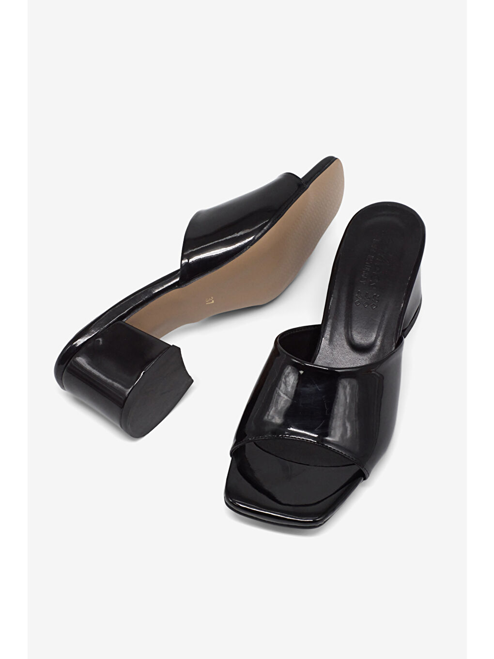 Kadın Siyah Rugan Rahat Kalıp Topuklu Terlik-2