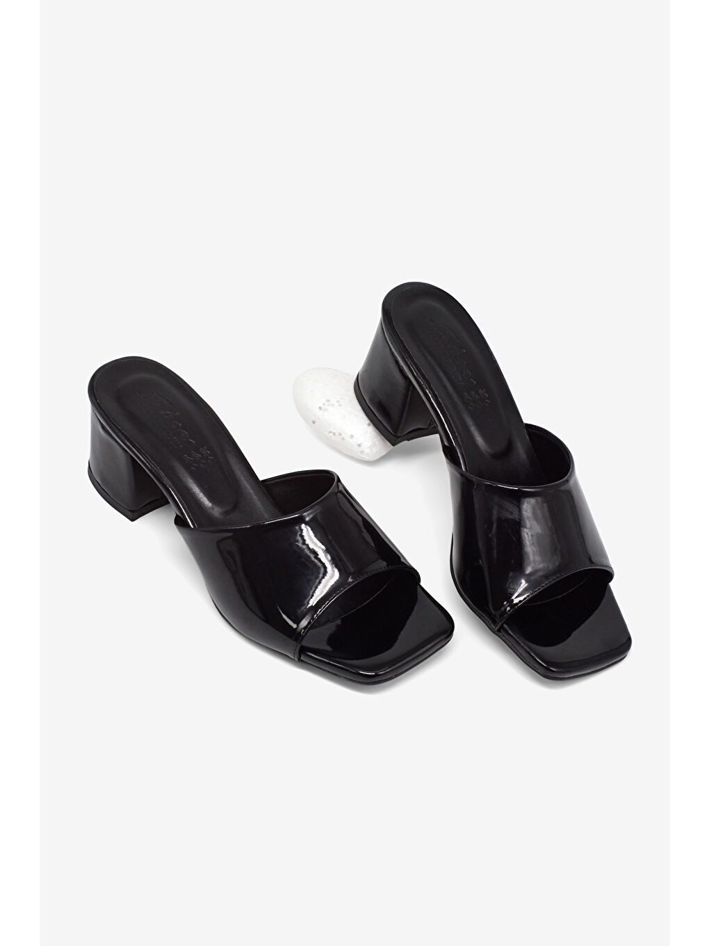 Kadın Siyah Rugan Rahat Kalıp Topuklu Terlik-4