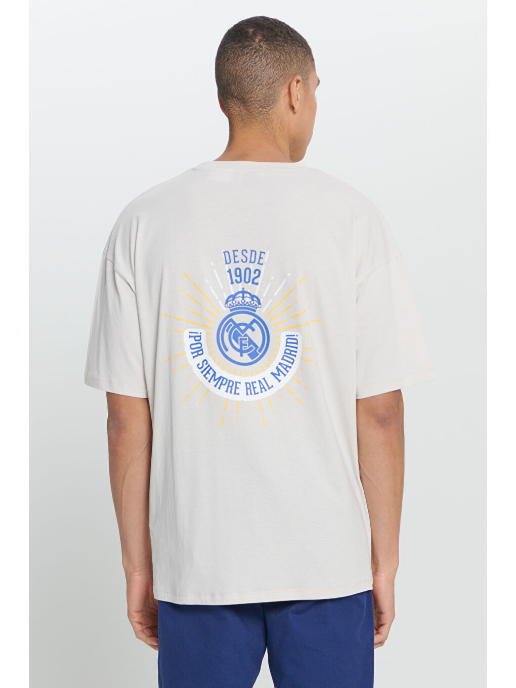 Erkek Açık Bej Real Madrid Lisanslı Oversize Fit Bol Kesim %100 Pamuk Bisiklet Yaka Tişört-2