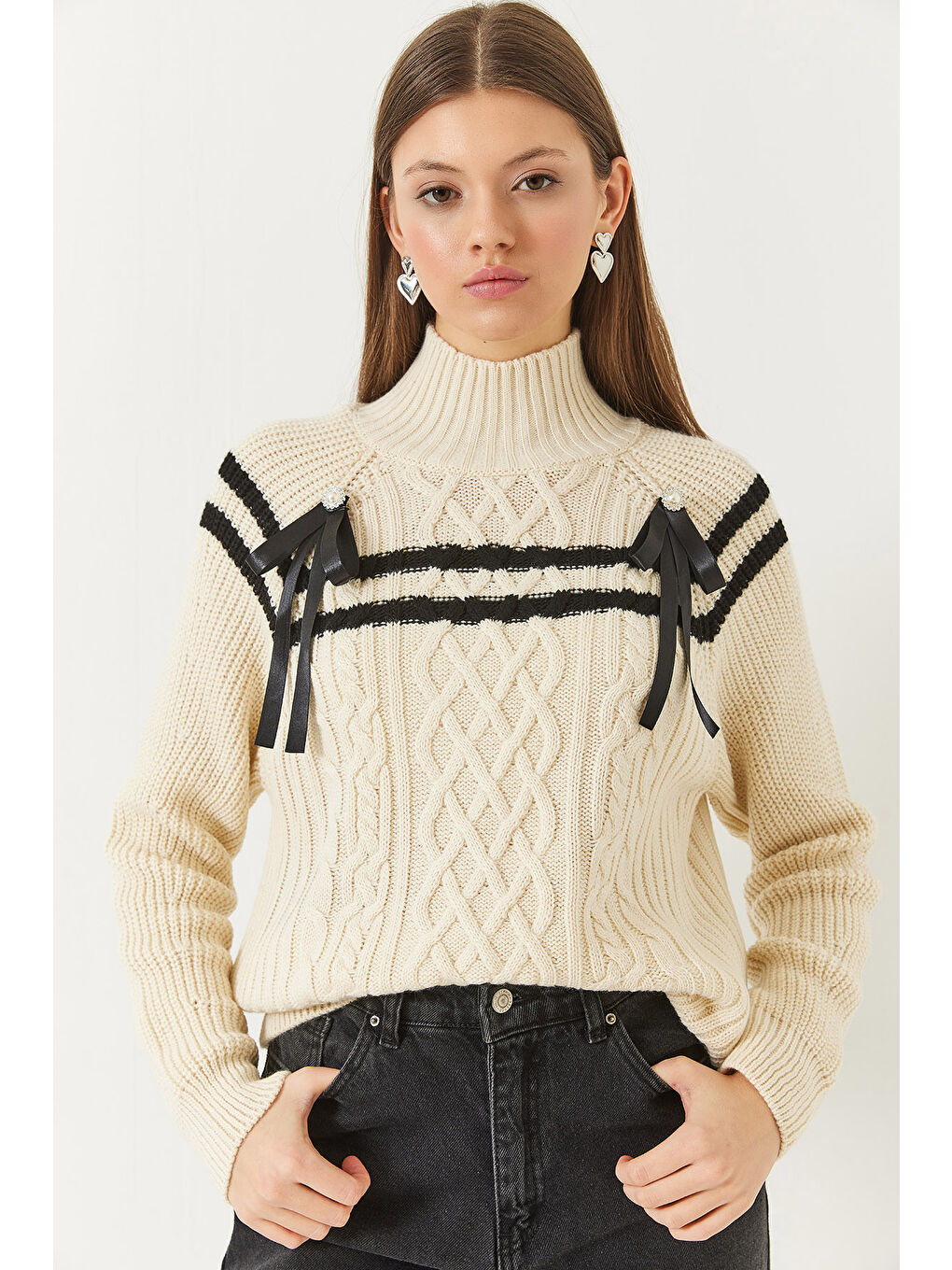 Lila Kadın Yakası Taşlı Fiyonklu Triko Kazak-1