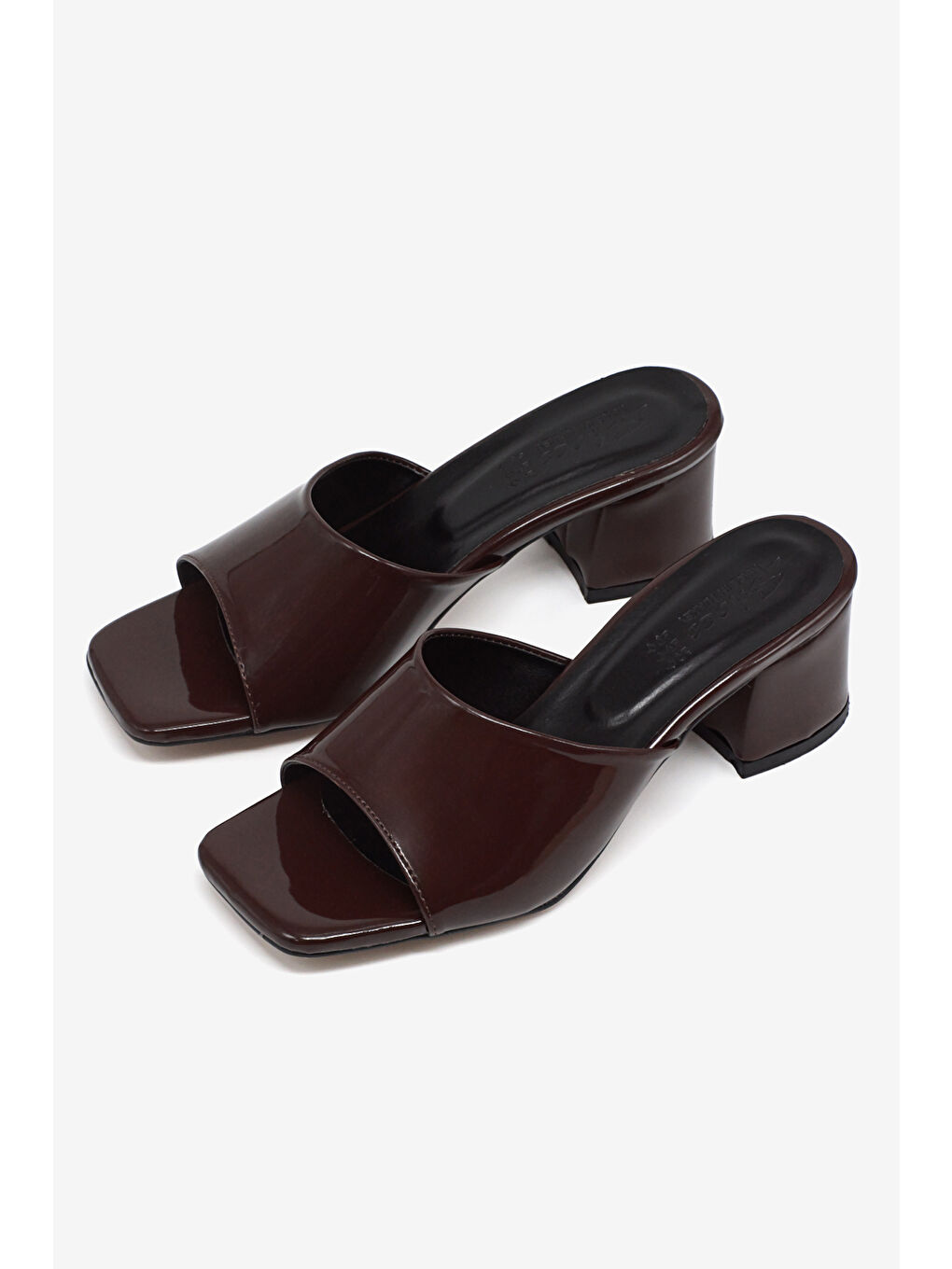 Kahverengi Kadın Kahve Rahat Kalıp Topuklu Terlik-3