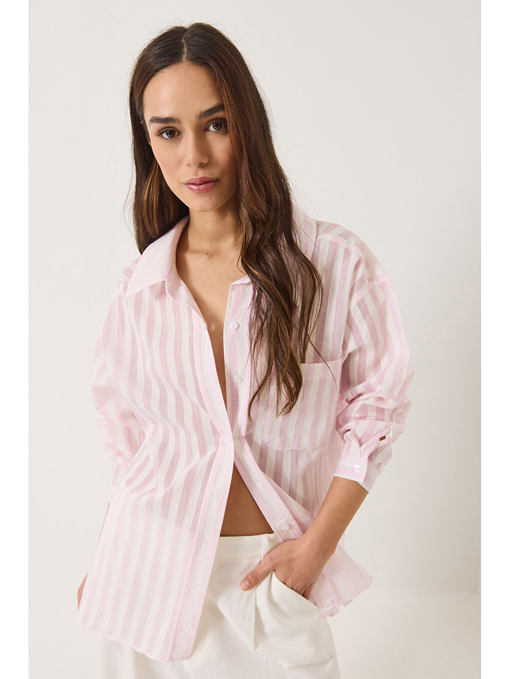Pembe Kadın Çizgili Tek Cep Detaylı Oversize Gömlek-1