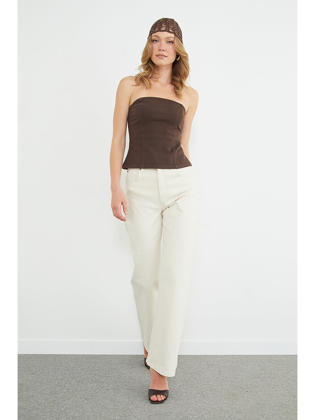 Kahverengi Straplez Fermuarlı Peplum Bluz-2