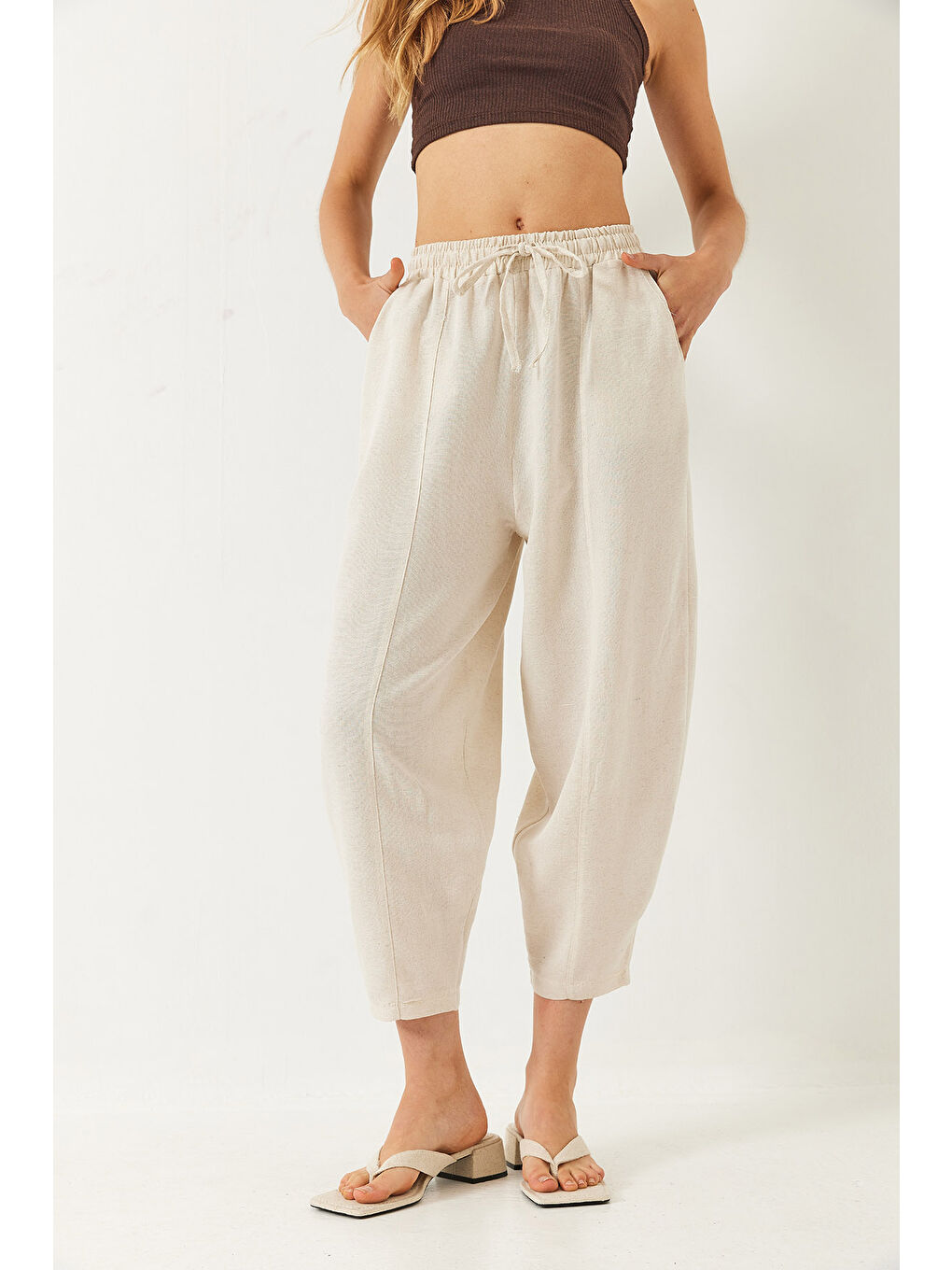 Bej Kadın Beli Lastikli Cep Detaylı Şalvar Kesim Pantolon-5