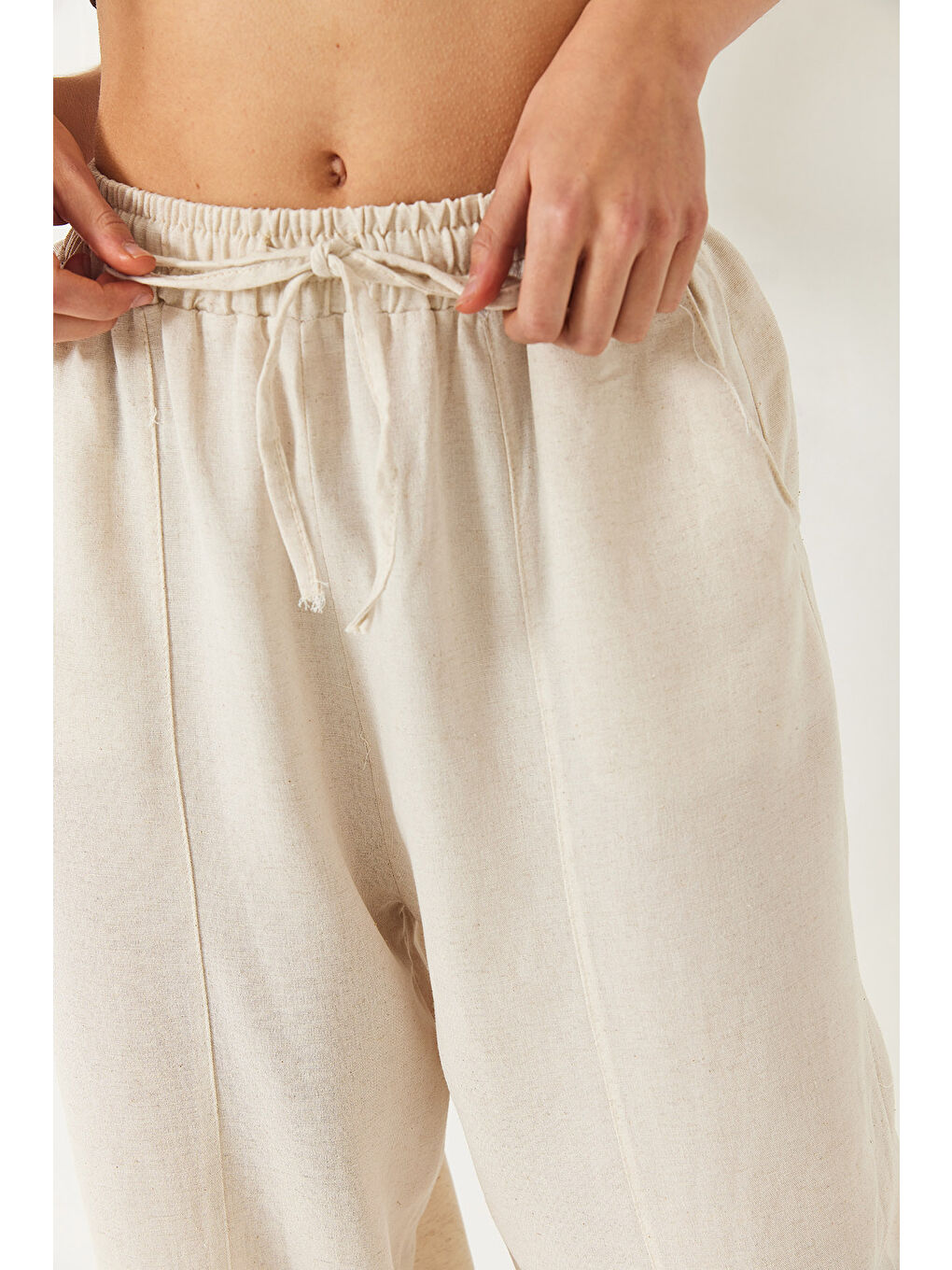 Bej Kadın Beli Lastikli Cep Detaylı Şalvar Kesim Pantolon-6