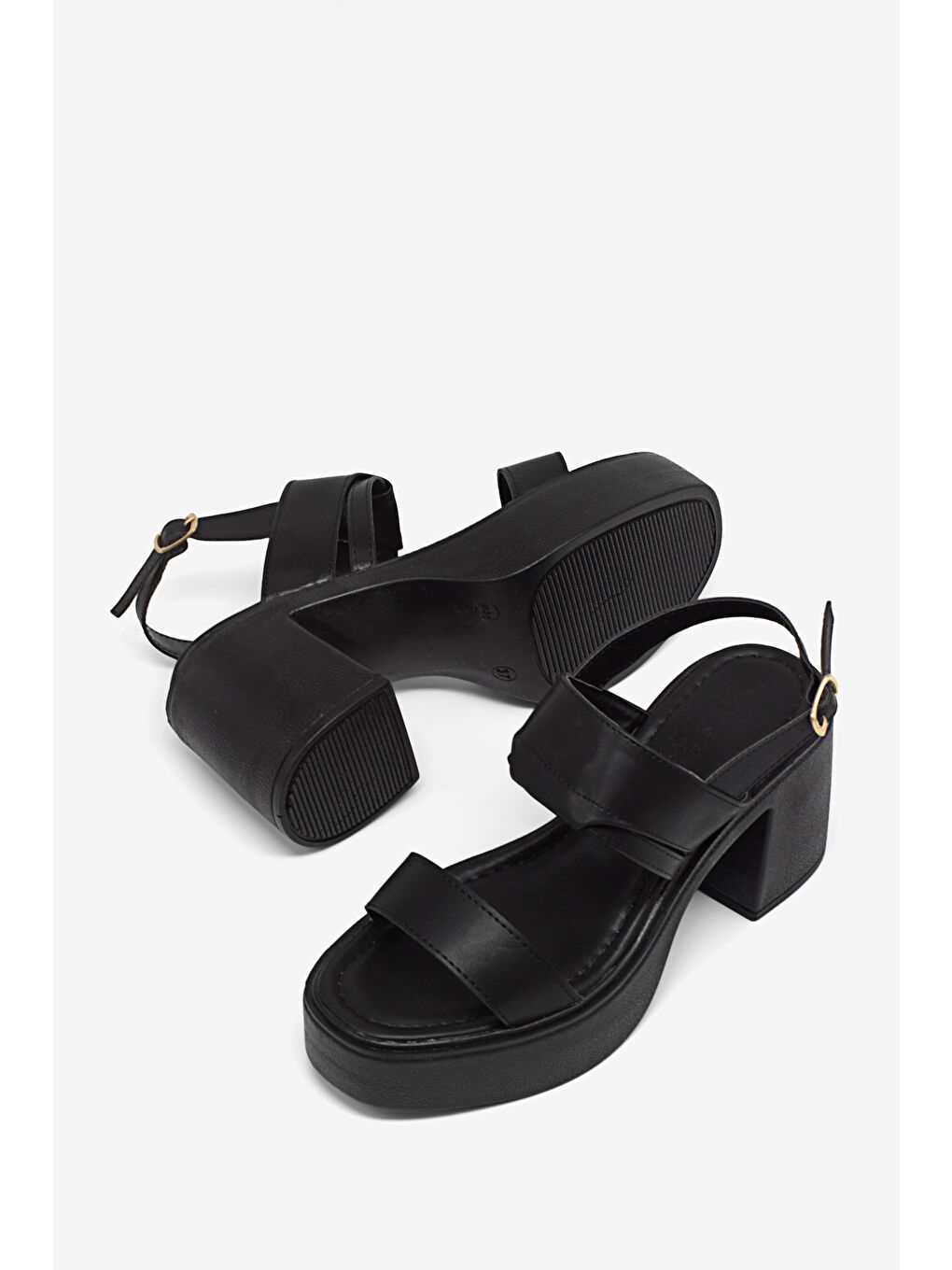 Kadın Siyah Rahat Kalıp Poli Taban Topuklu Sandalet-3