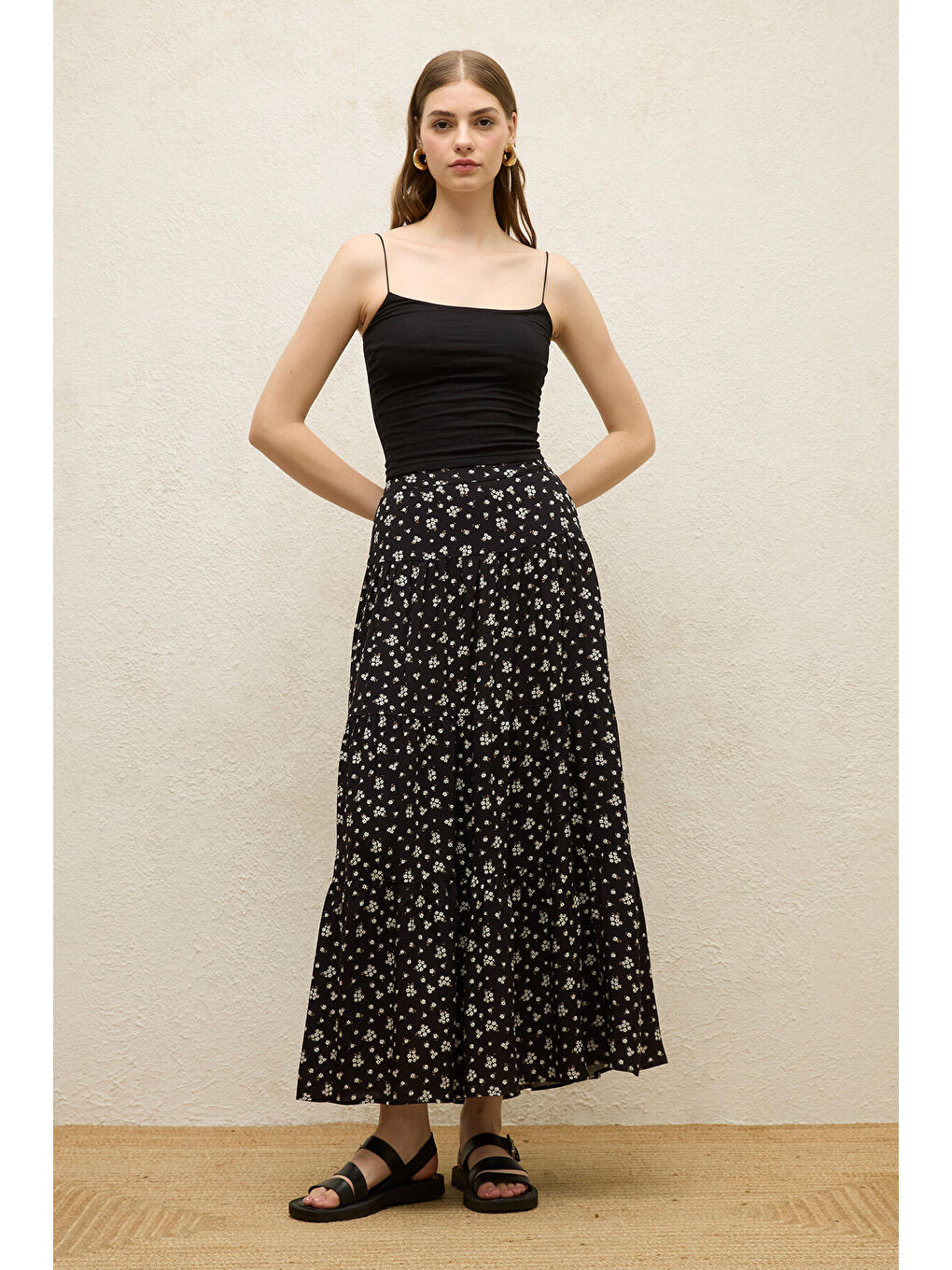 Siyah Viskon Desenli Etek Dıtsy-2