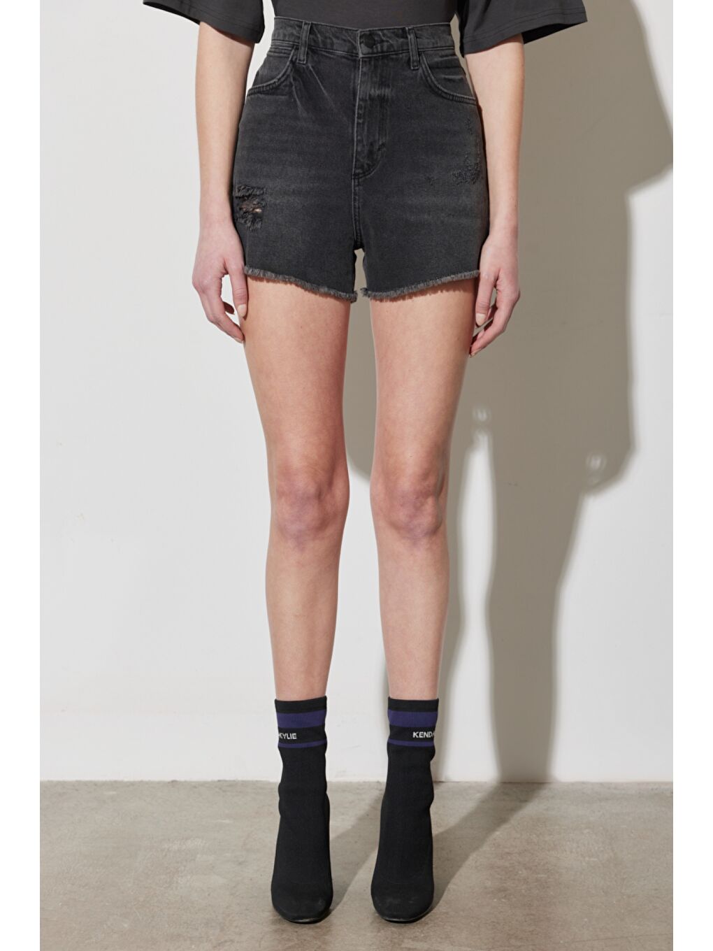 Regular Fit Normal Kesim Yüksek Bel Antrasit Jean Jean Şort