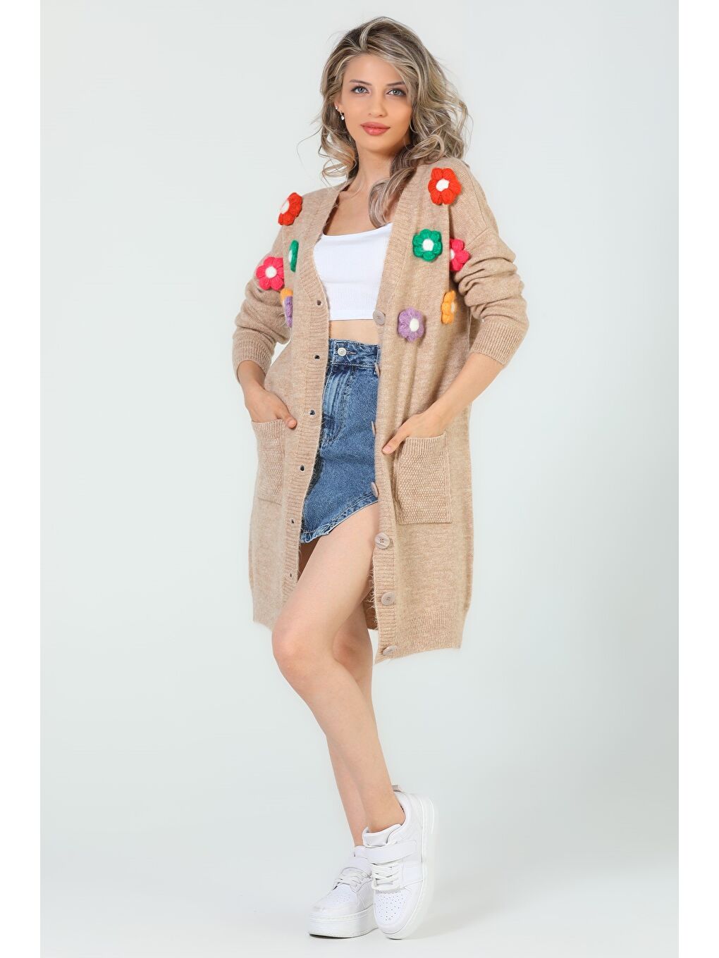 Bej Kadın Çiçek Nakışlı Cepli Uzun Triko Hırka-4