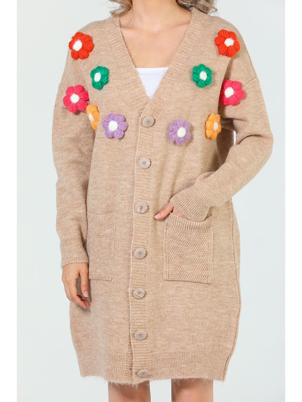 Bej Kadın Çiçek Nakışlı Cepli Uzun Triko Hırka-5