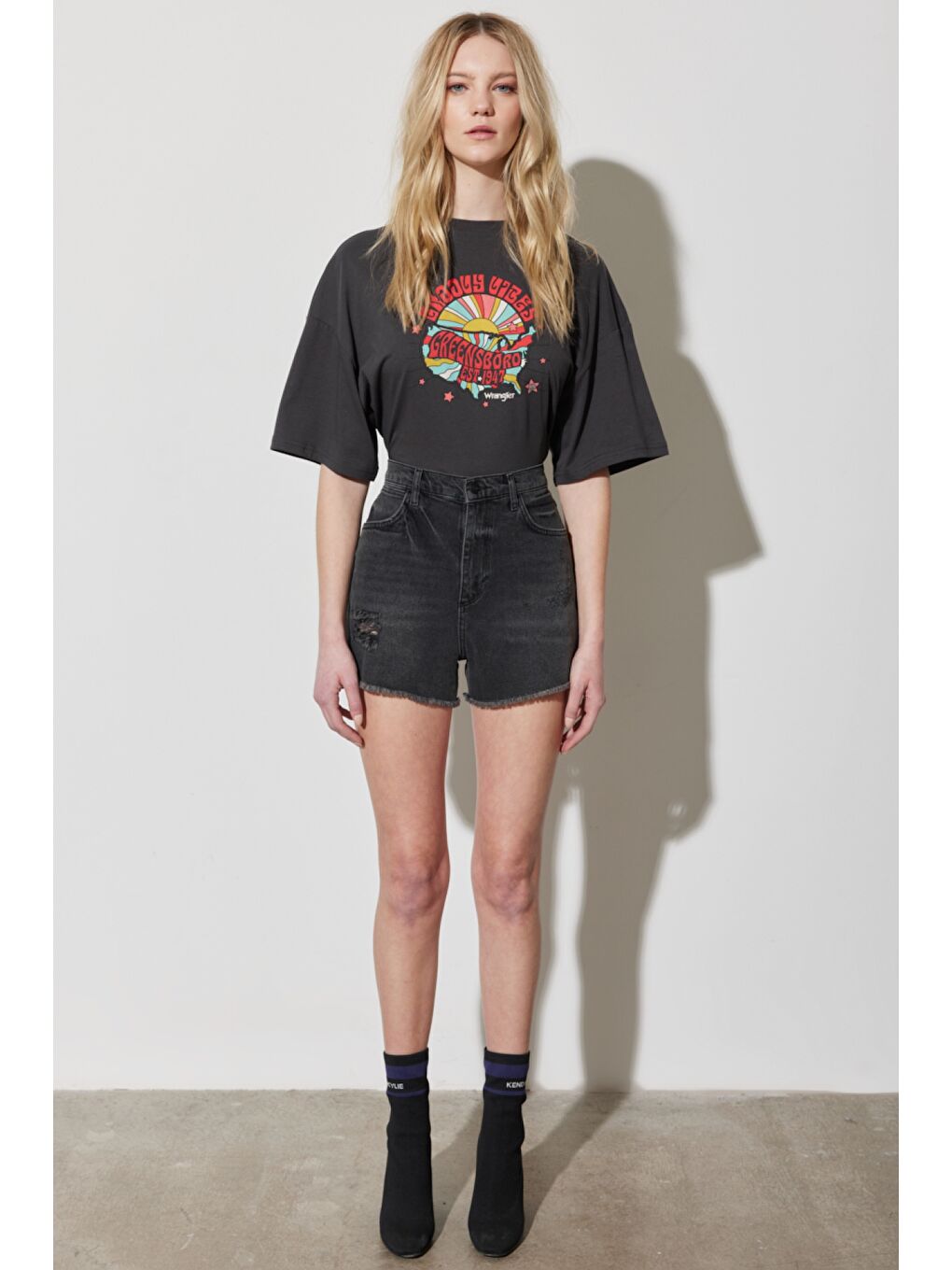 Regular Fit Normal Kesim Yüksek Bel Antrasit Jean Jean Şort-1