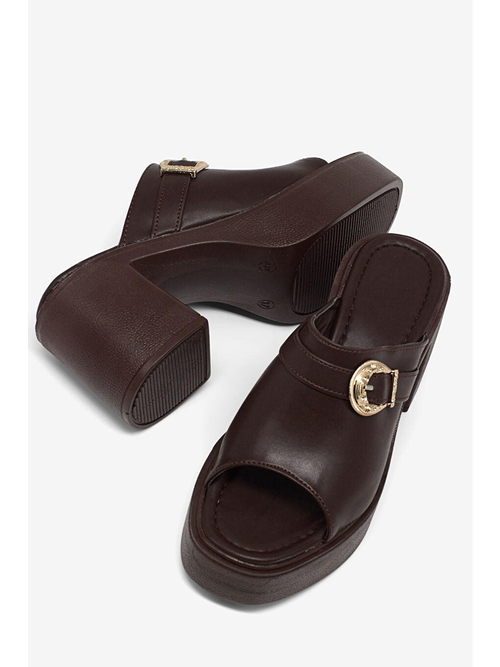 Kahverengi Kadın Kahve Yüksek Tabanlı Rahat Tokalı Terlik-3