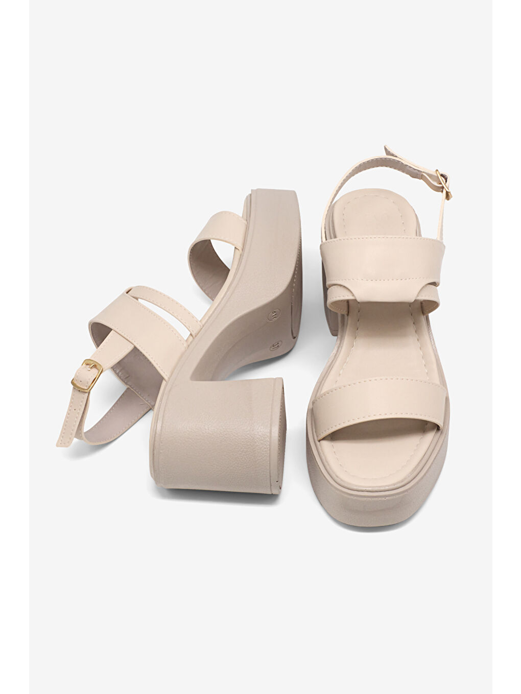 Kadın Bej Rahat Kalıp Poli Taban Topuklu Sandalet-2