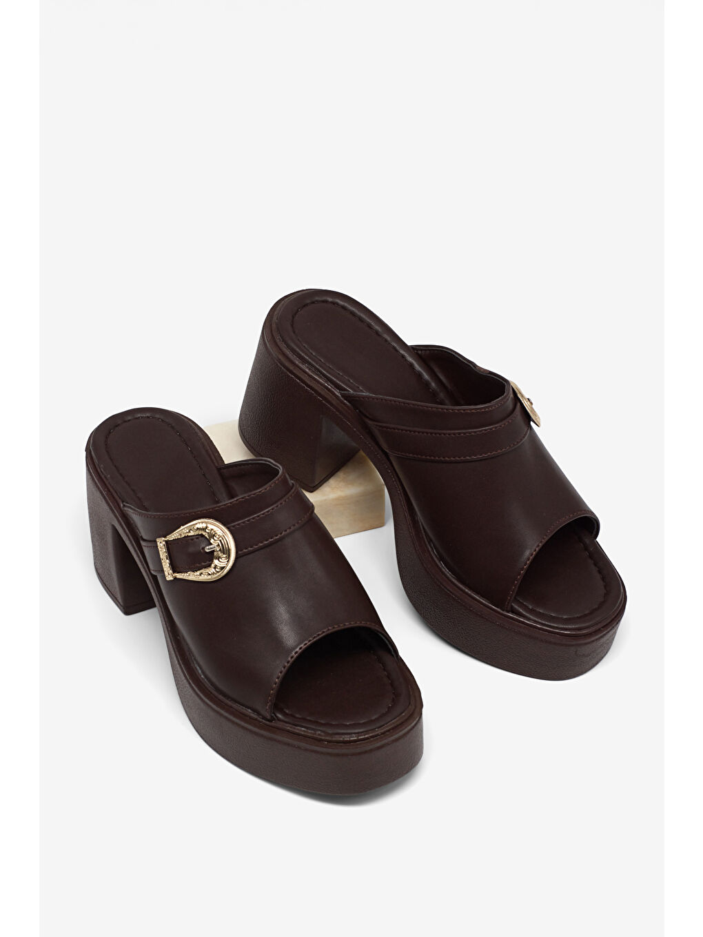 Kahverengi Kadın Kahve Yüksek Tabanlı Rahat Tokalı Terlik-4