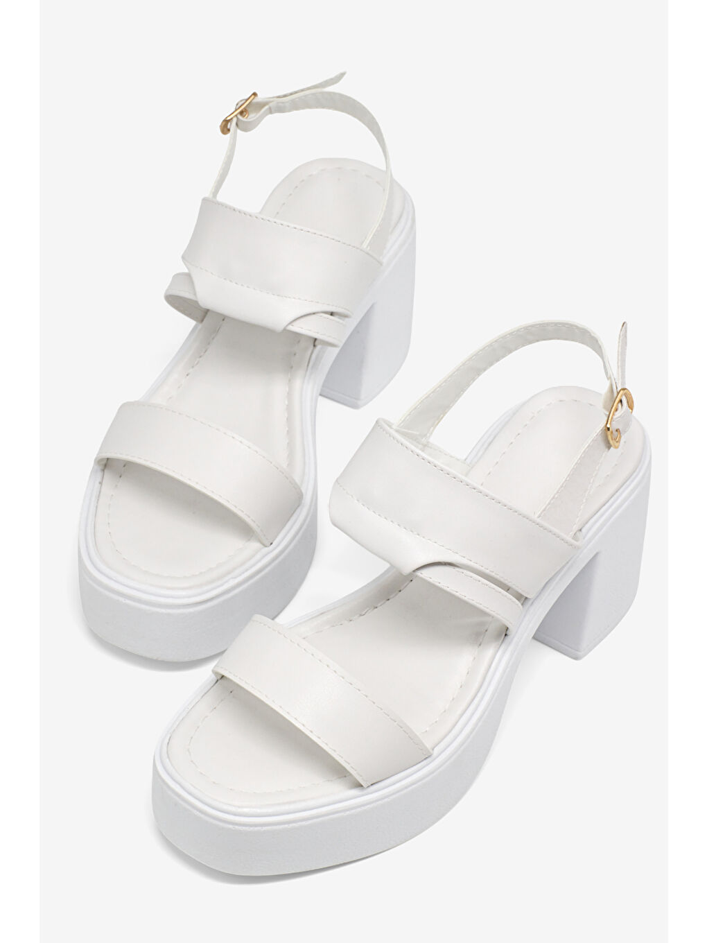 Kadın Beyaz Rahat Kalıp Poli Taban Topuklu Sandalet-2