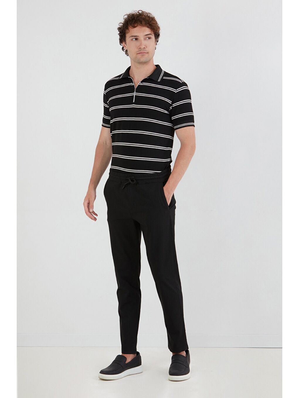 Siyah Beli Bağlamalı Jogger Kumaş Pantolon-1