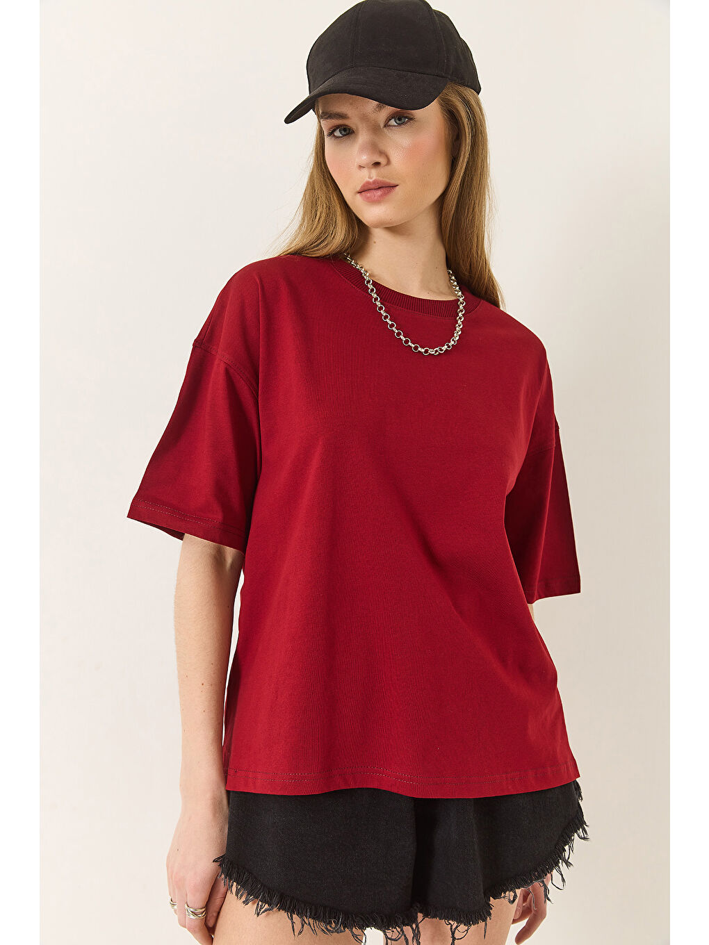 Bordo Kadın % Organik Pamuk Relaxed Fit Yırtmaçlı Yuvarlak Yakalı T-Shirt-3