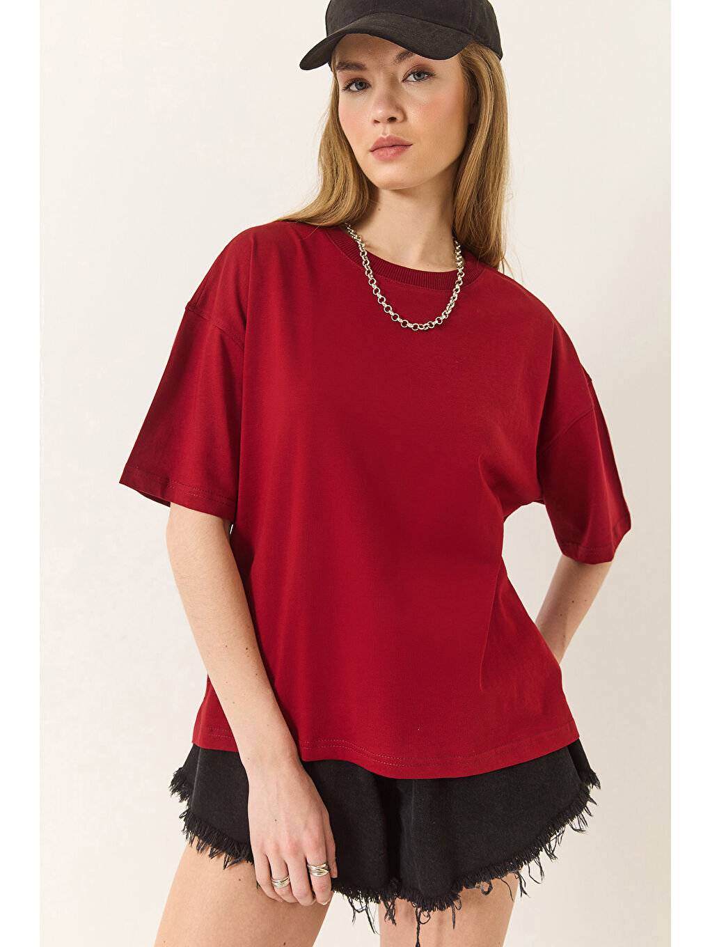 Bordo Kadın % Organik Pamuk Relaxed Fit Yırtmaçlı Yuvarlak Yakalı T-Shirt-5