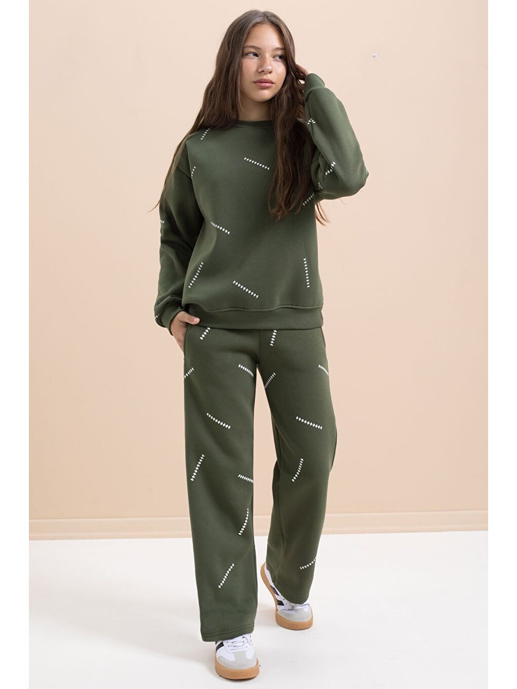 Yeşil Kız Çocuk Desenli 3 İplik Şardonlu Geniş Paça Eşofman Takımı 22647