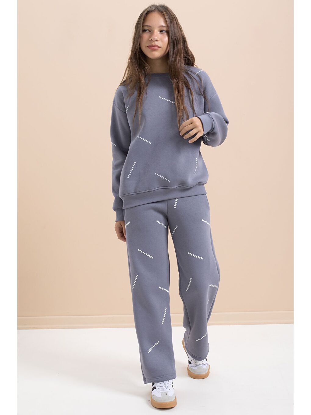 Gri Kız Çocuk Desenli 3 İplik Şardonlu Geniş Paça Eşofman Takımı 22648-3