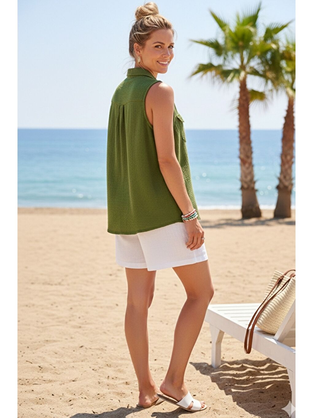 Koyu Yeşil Gömlek Yaka Kolsuz Düğmeli Çift Kapaklı Cepli Yıkamalı Casual Müslin Dokuma Bluz 62 55-4