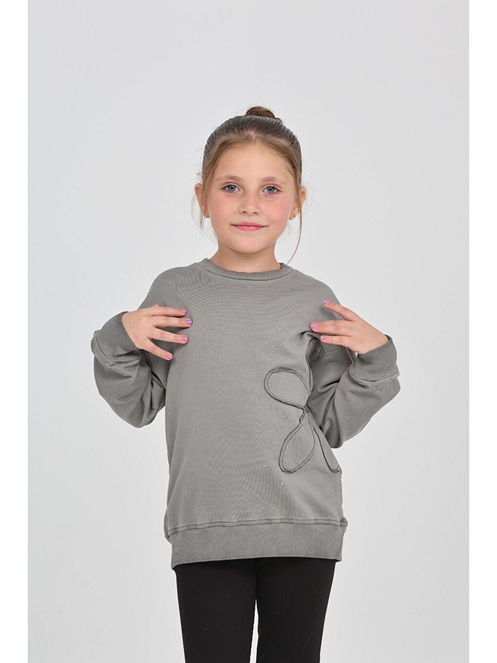 Antrasit Kız Çocuk Çiçek Nakışlı Sweatshirt-1