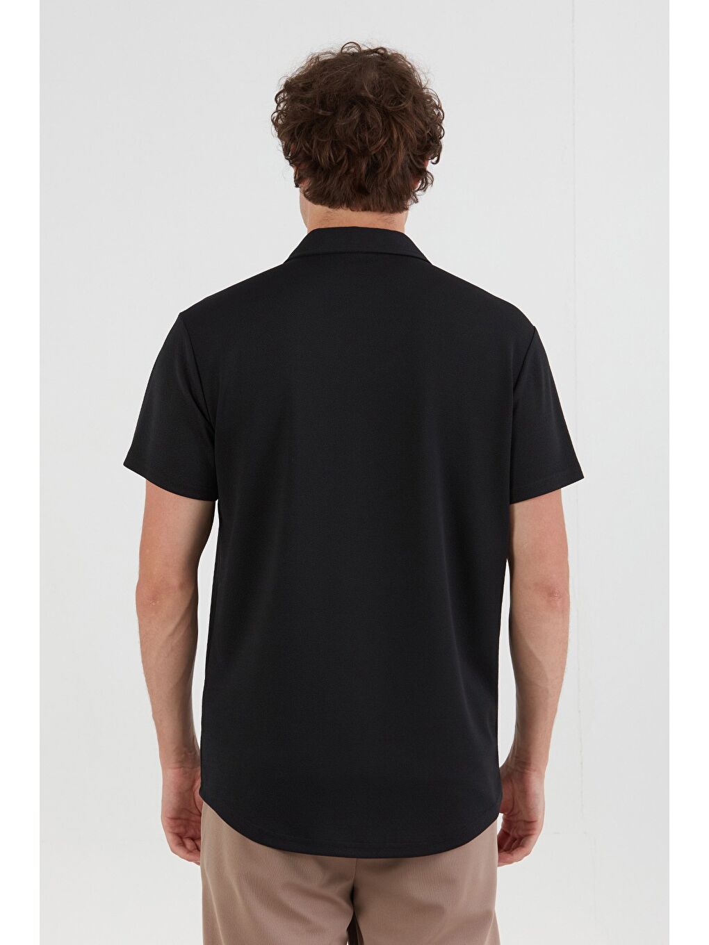 Siyah Basic Krep Kumaş Düğmeli Gömlek-3