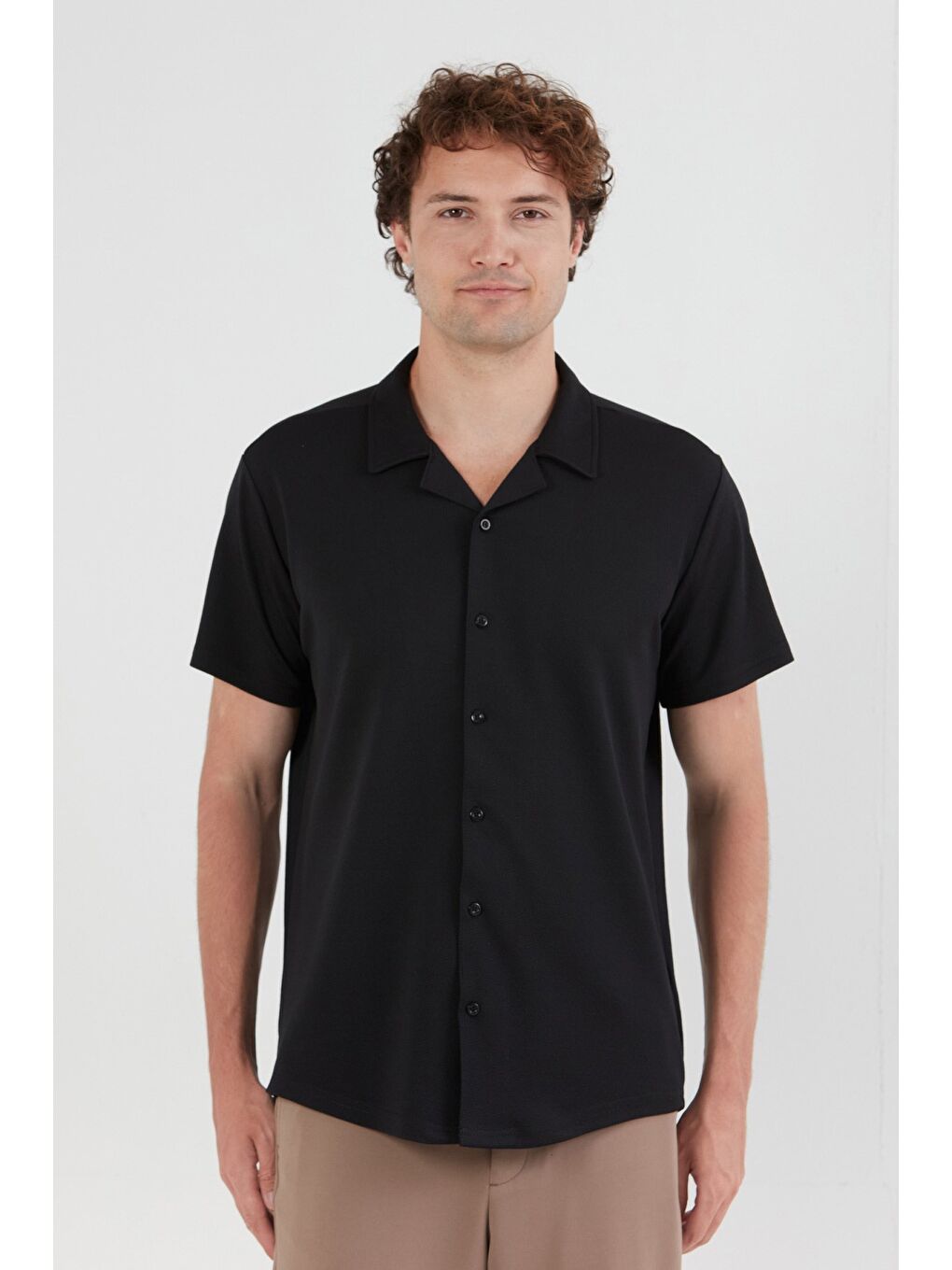 Siyah Basic Krep Kumaş Düğmeli Gömlek-4