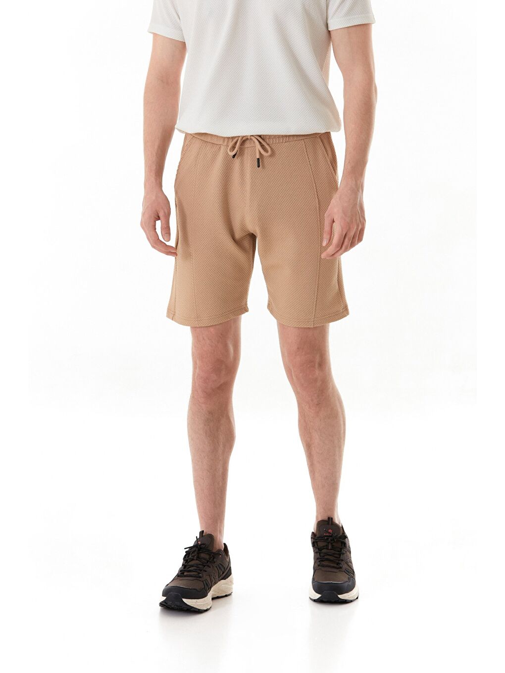 Bej Petek Kumaş Beli Bağlamalı Cepli Şort-1