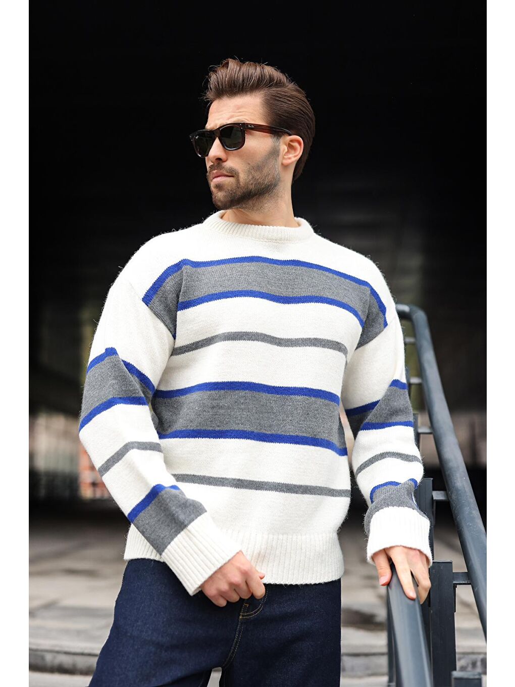 Beyaz Kemik Rengi Çizgili Bisiklet Yaka Triko Erkek Kazak E7455-1