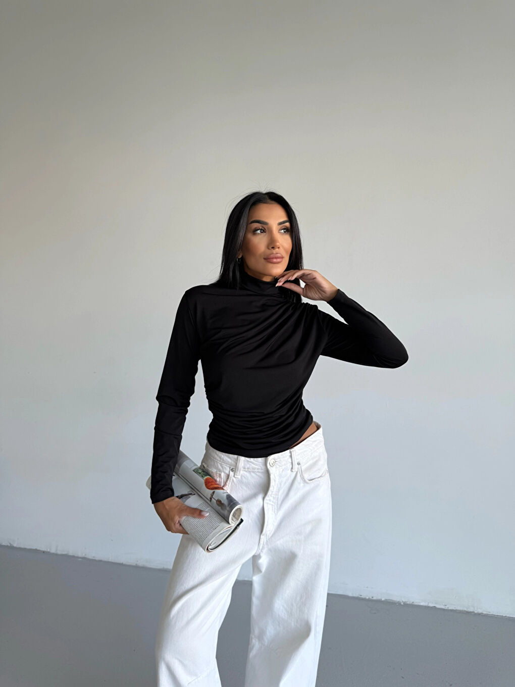 Kadın Siyah Uzun Kollu Drape Detaylı Boğazlı Sandy Bluz HZL25W-FRY123301-1