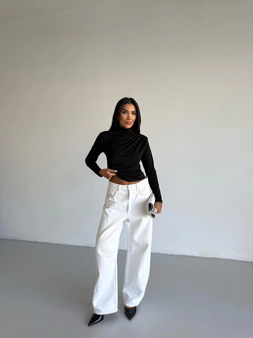 Kadın Siyah Uzun Kollu Drape Detaylı Boğazlı Sandy Bluz HZL25W-FRY123301-2