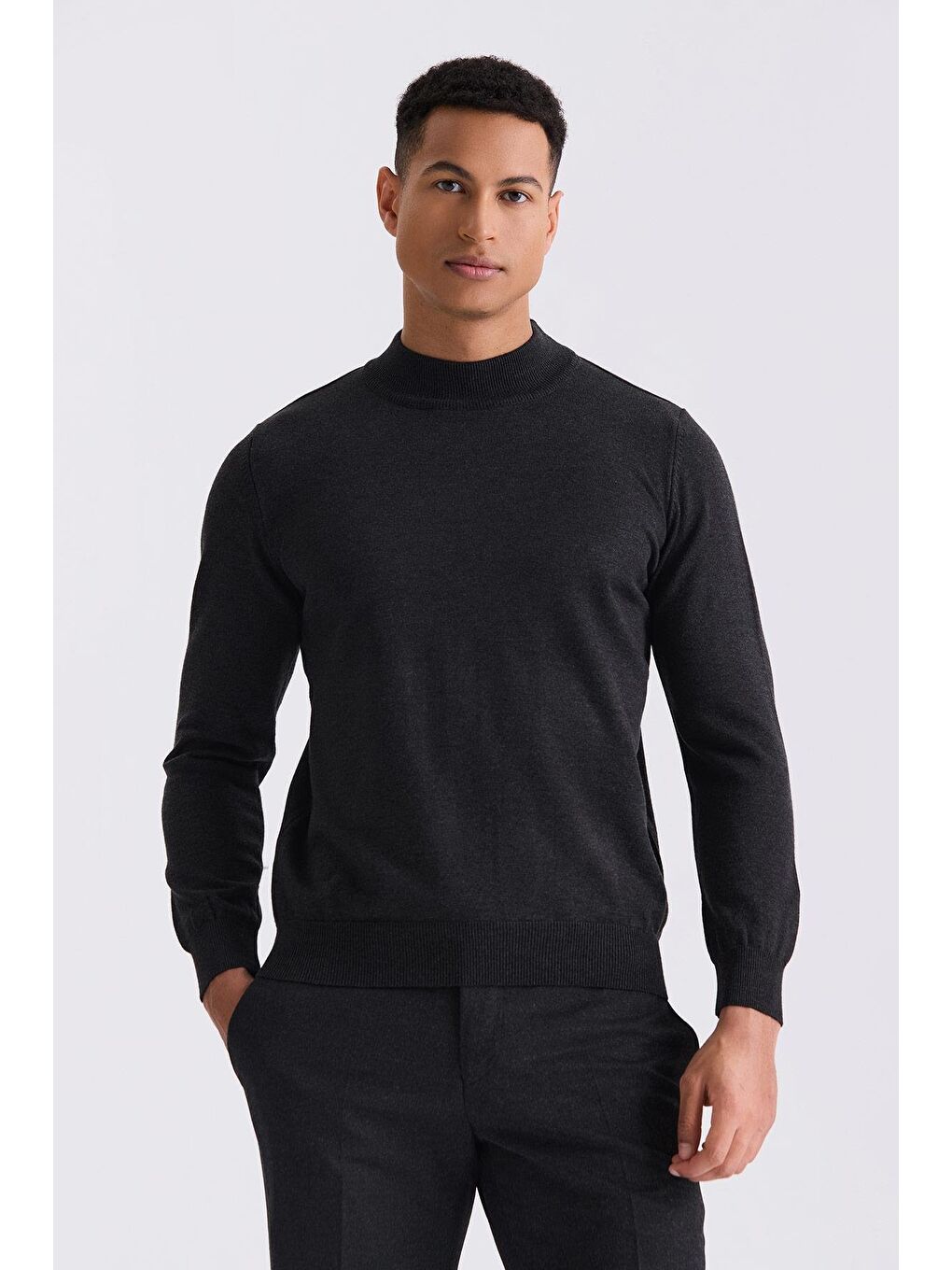 Antrasit Slim Fit Yarım Balıkçı Triko Kazak