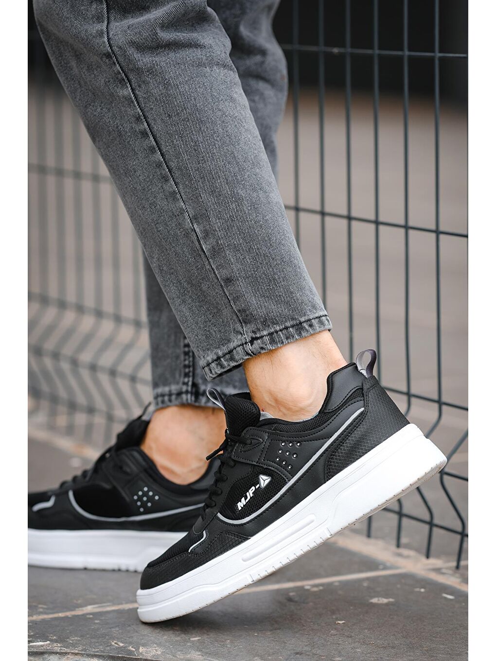 Siyah Mj 2282 Bağcıklı Kalın Taban Erkek Sneaker-2