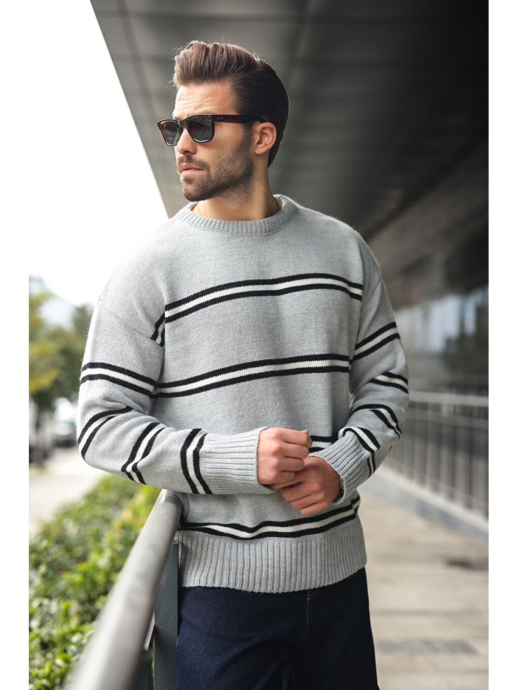 Gri Çizgili Bisiklet Yaka Triko Erkek Kazak E7457-3