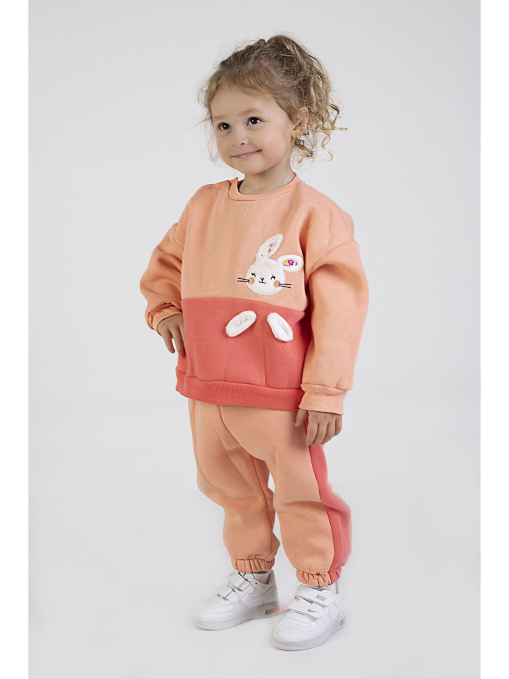 Pembe Kız Bebek&Çocuk İki İplik Kumaş Orta Kalınlıkta Nakışlı  Örme Basic Eşofman Takımı