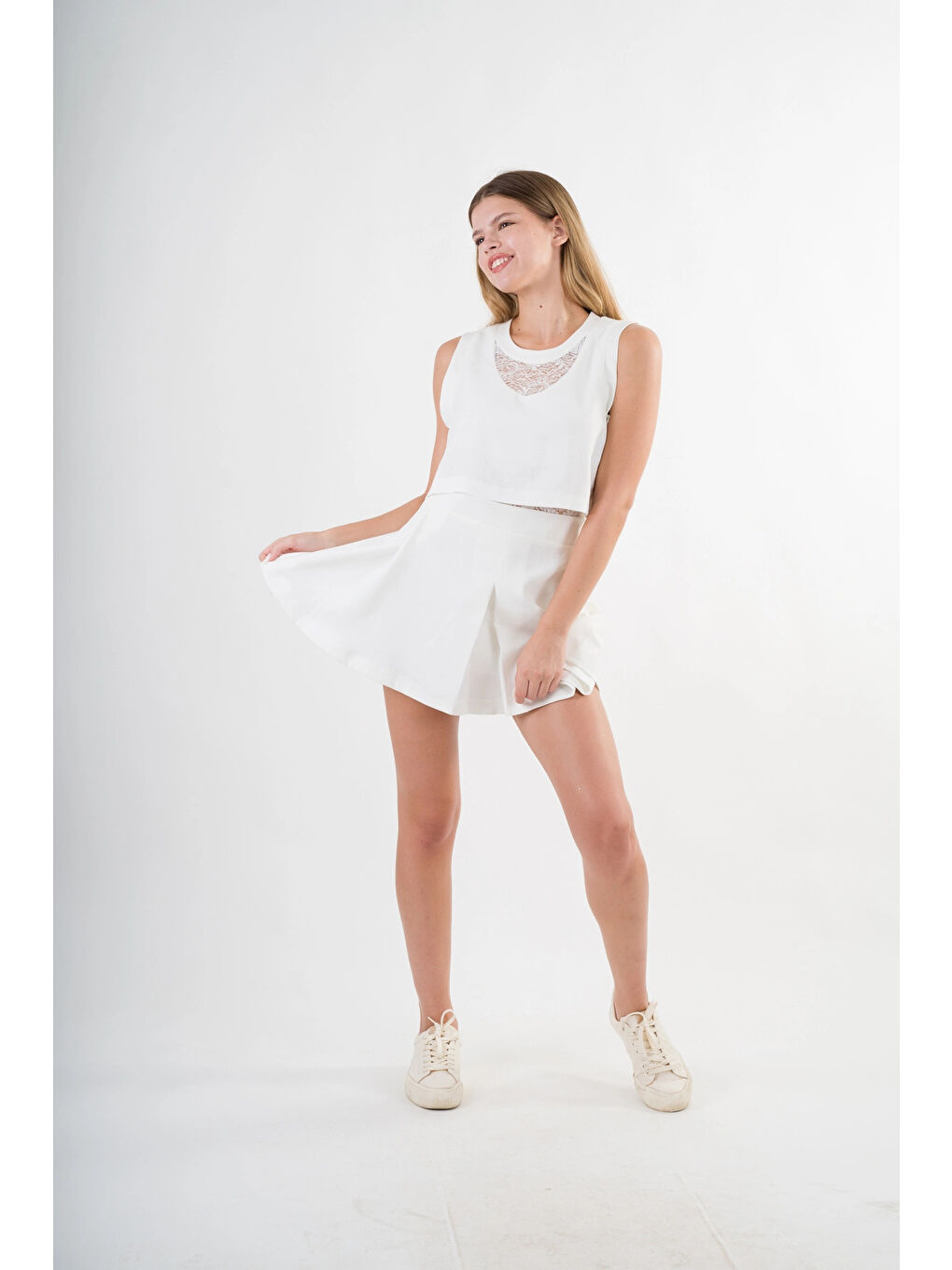 Kadın Beyaz Dantel Desenli Bisiklet Yaka Kolsuz Astarlı Elbise HZL24S-YY10021-2