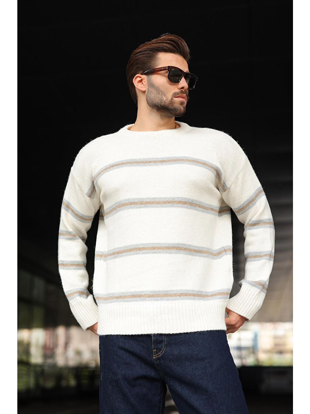 Beyaz Kemik Rengi Çizgili Bisiklet Yaka Triko Erkek Kazak E7457-1