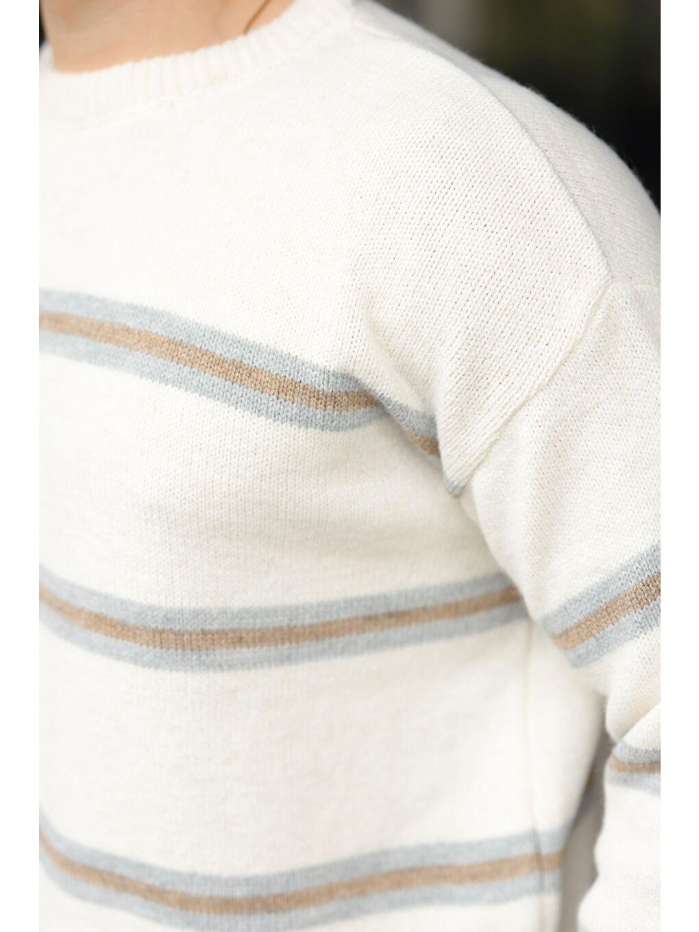 Beyaz Kemik Rengi Çizgili Bisiklet Yaka Triko Erkek Kazak E7457-2