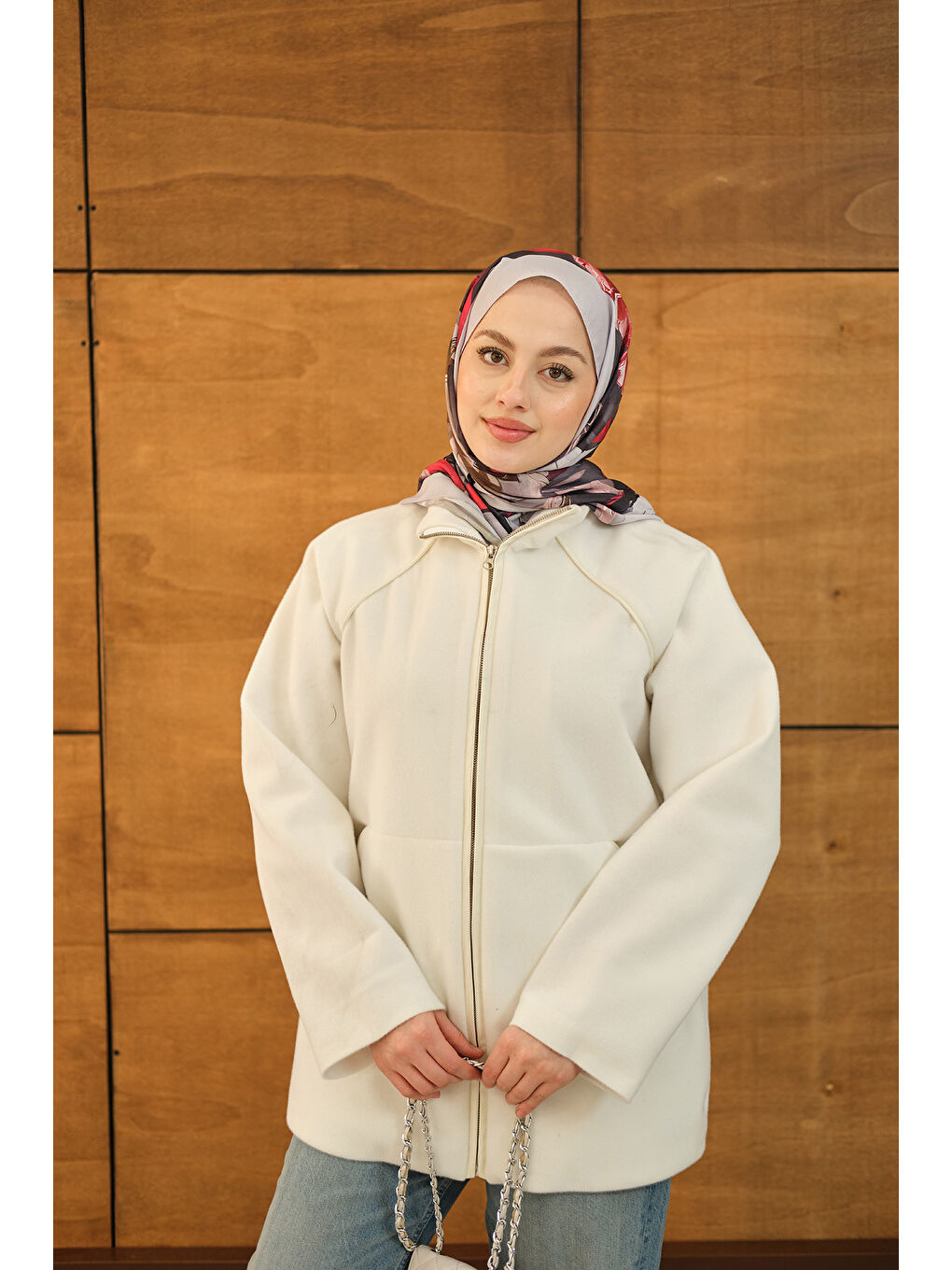 Kadın Gizli Fermuar Detay Deri Şeritli Ceket Beyaz