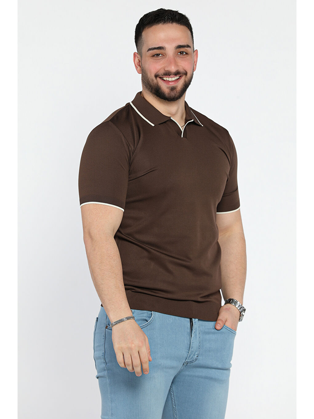 Kahverengi Erkek Yaka Çizgi Detaylı Polo Yaka Triko Tişört-1