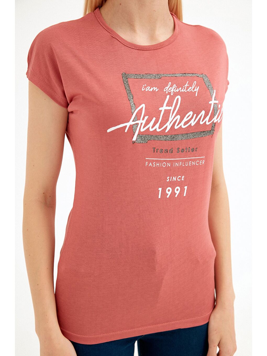 Pembe Yazı Baskılı Tişört-4