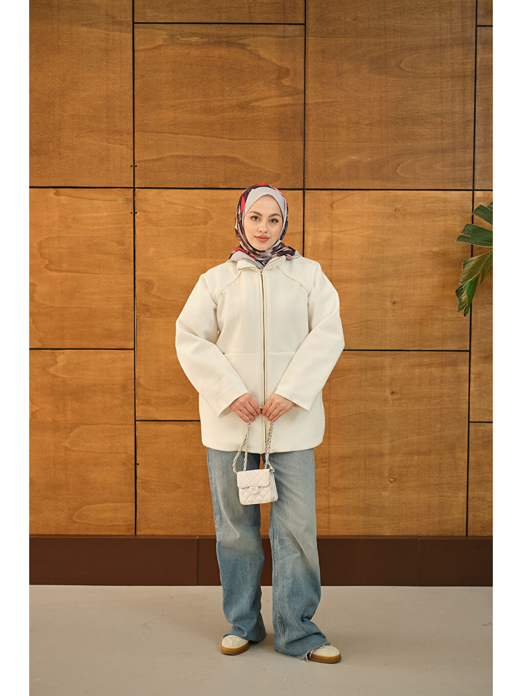 Kadın Gizli Fermuar Detay Deri Şeritli Ceket Beyaz-1