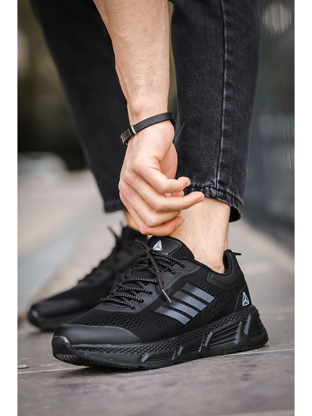 Siyah Mj 2155 Nefes Alabilen Bağcıklı Rahat Kalın Taban Erkek Sneaker-1